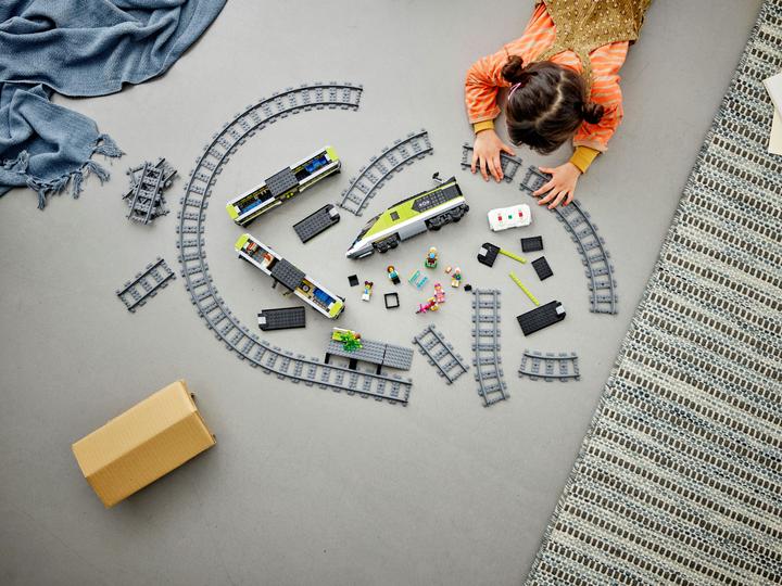 Actual product image LEGO Passenger express train (60337, LEGO City, LEGO Powered UP)