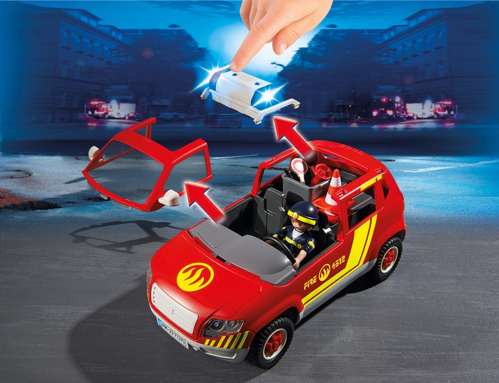 Actual product image Playmobil 71375 Fire engine with light and sound (71375, Playmobil City Action)