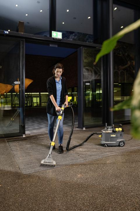 Produktbild Kärcher Professional Puzzi 8/1 ADV (Nass-Trockensauger)