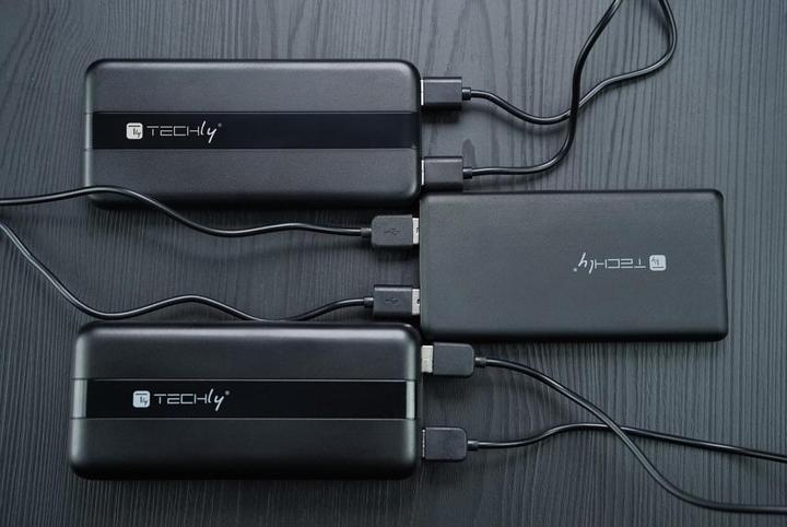 Productafbeelding Techly Power Bank Oplader 10000mAh 2x USB 1x USB-C met USB-C Kabel (10000 mAh, 10 W, 37 Wh)