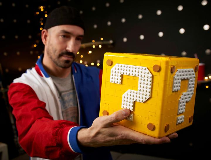 Actual product image LEGO Question Mark Block from Super Mario 64 (71395, LEGO Rare Sets, LEGO Super Mario)