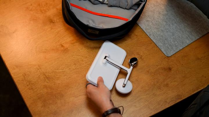 Produktbild Targus HyperJuice QI2 4in1 Charging Stand (45 W)