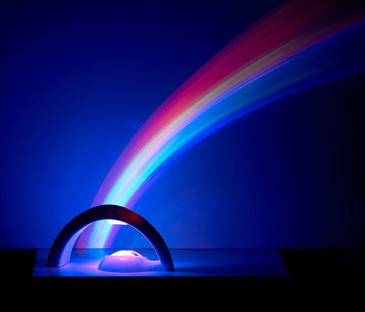 Produktbild Playtastic LED-Regenbogen-Projektionsleuchte für Schlaf- und Kinderzimmer