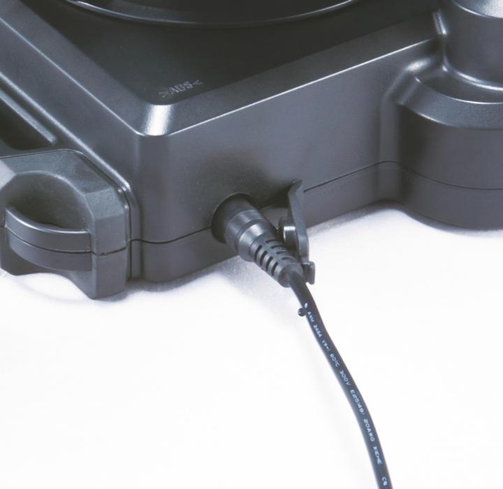 Actual product image Makita DCF102Z (59 dB)