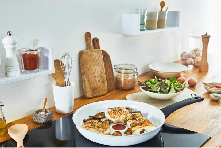Produktbild Tefal Ceramic Control (24 cm, Bratpfanne, Aluminium)