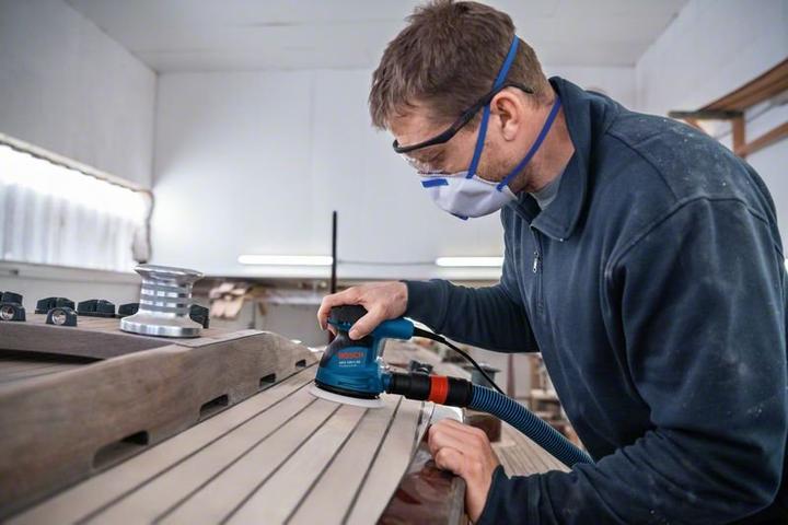 Immagine prodotto Bosch Professional Levigatrice rotorbitale GEX 125-1 AE, con 3 fogli abrasivi C470, in valigetta (Levigatrici rotorbitali, 250 W)