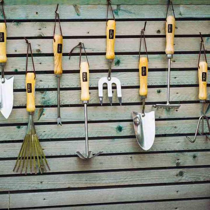 Produktbild Siena Garden Unkrautstecher Classic, Edelstahl mit Holzgriffen