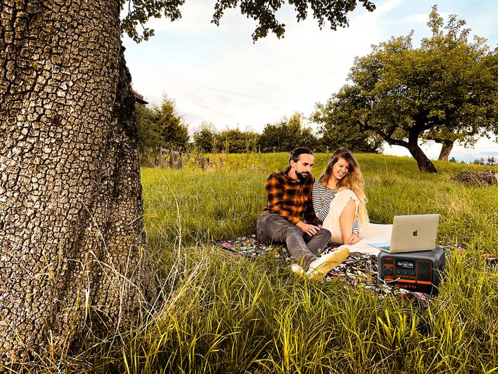 Actual product image Bluetti AC2P (230.40 Wh, 3.60 kg)