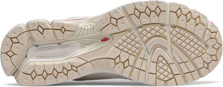 Image du produit New Balance M2002RDC (40)