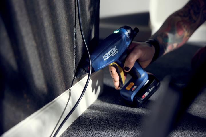 Image du produit Rapid Pistolet à colle sans fil BGX500 18V P4A dans sa mallette avec batterie et chargeur