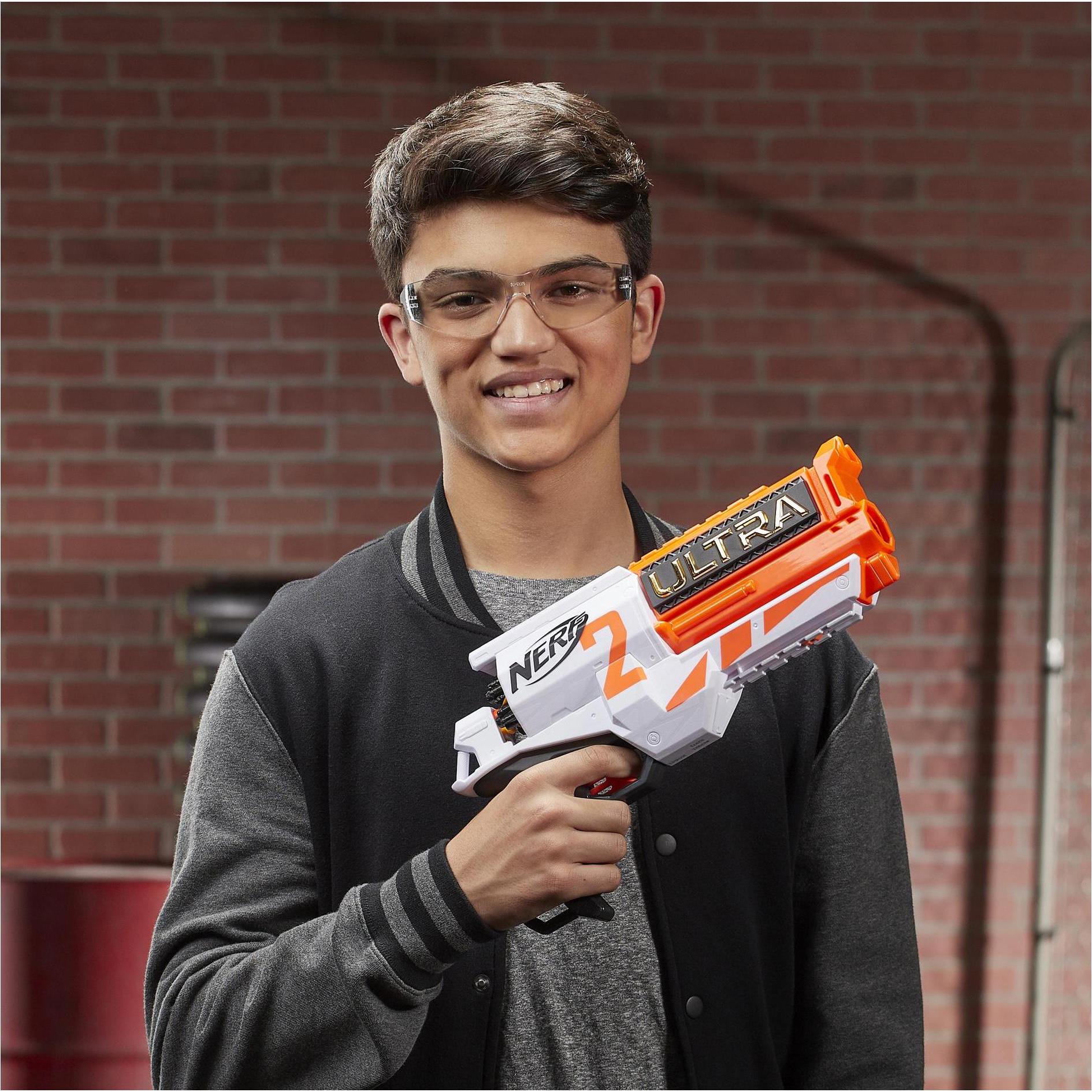 Nerf Ultra Blaster Gemotoriseerd Om Razendsnel Dart Of Te Vuren