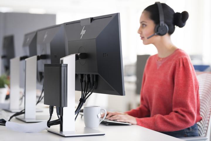 Actual product image HP E24d G4 (1920 x 1080 pixels, 23.80")