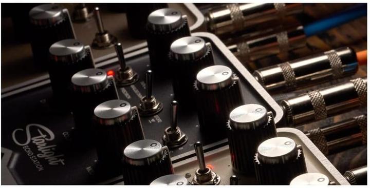 Actual product image Audio UAFX Starlight Echo Station - Guitar Effect (Guitar)