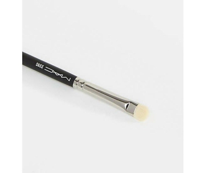 Image du produit MAC Cosmetics 239S Pinceau pour ombrage des yeux (Sourcils)