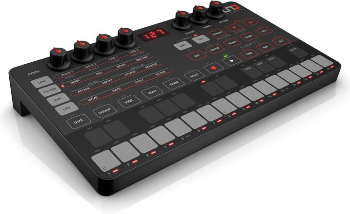 IK Multimedia UNO Synth