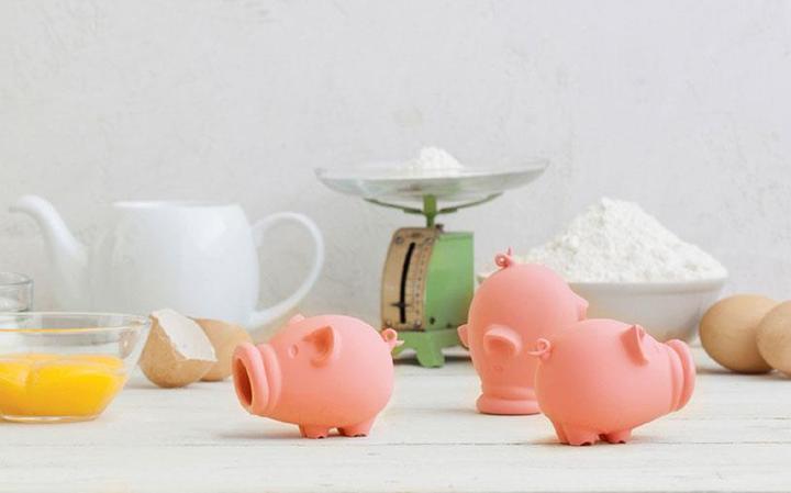 Actual product image Peleg Design Yolk Pig egg yolk separator
