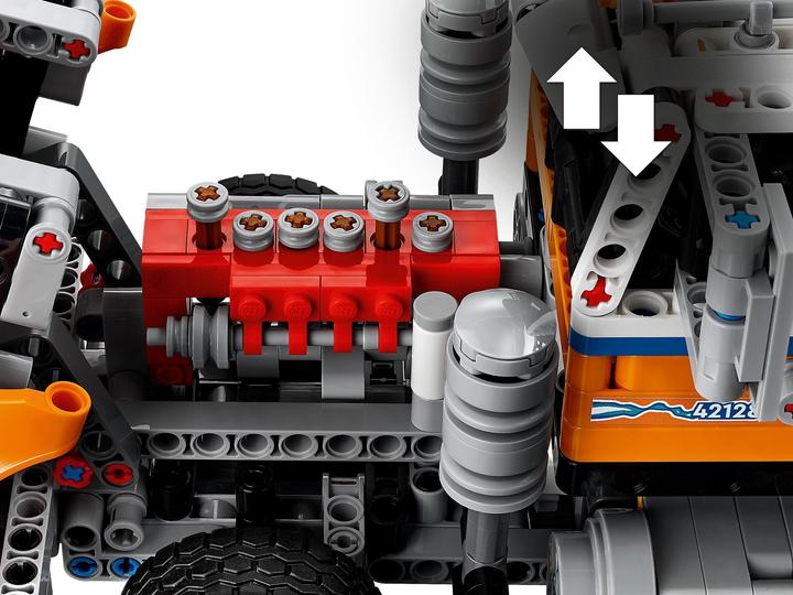 Actual product image LEGO Technic 42128 Heavy tow truck (42128, LEGO Technic)