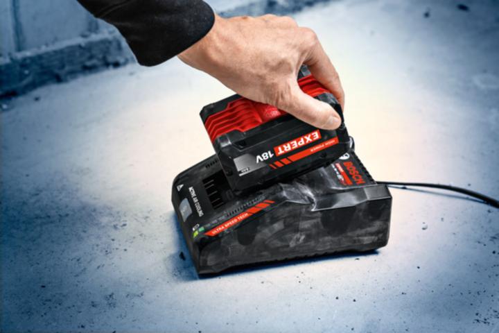 Produktbild Bosch Professional Schnellladegerät BOSCH EXPERT EXAL 18V-160