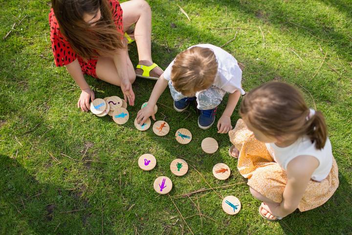 Actual product image BS Moves! (English, German, 2 - 8 Players)