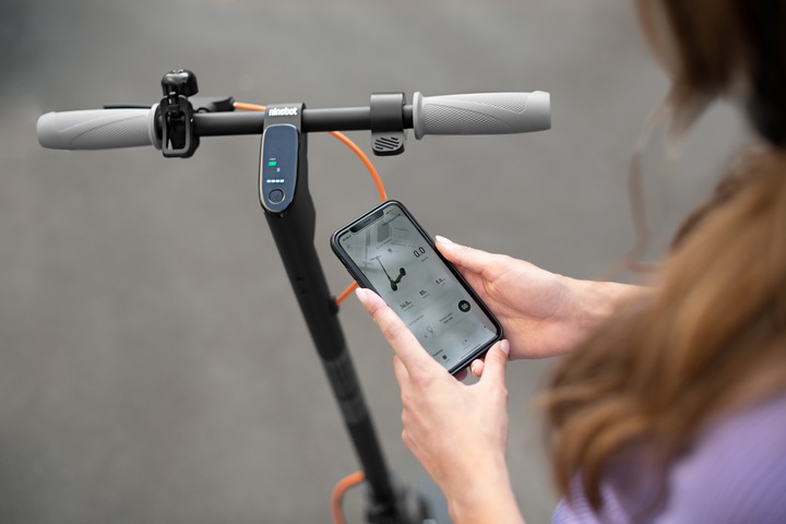 Image du produit Segway-Ninebot F40E (25 km/h, 40 km, 350 W)