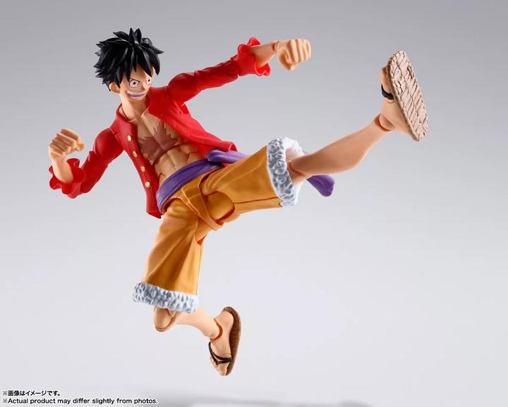Actual product image Bandai One Piece - Monkey D. Luffy S.H.Figuart