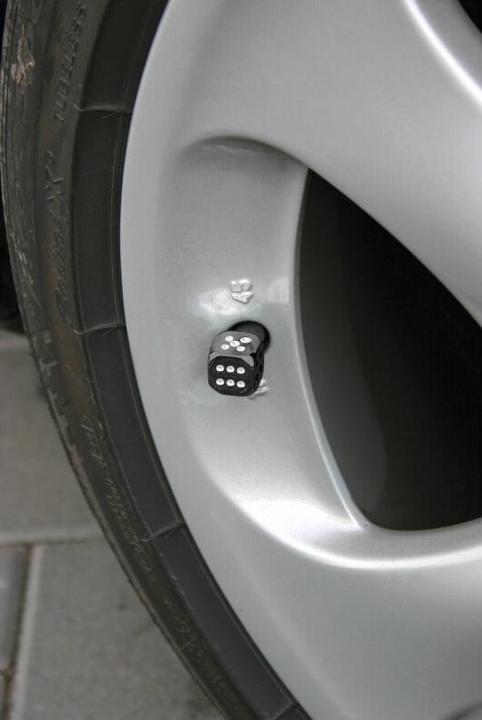 Actual product image Lampa Cube Set 4 Valve Caps - Black