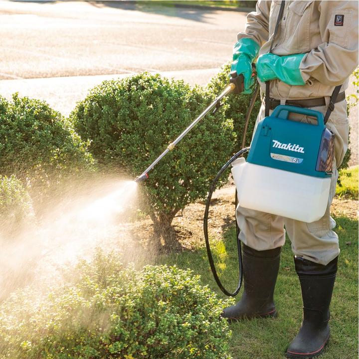 Actual product image Makita DUS054Z Cordless garden sprayer 18V Li-Ion, 5 l. Capacity, 2.1 kg, without batteries and charger. (5 l)
