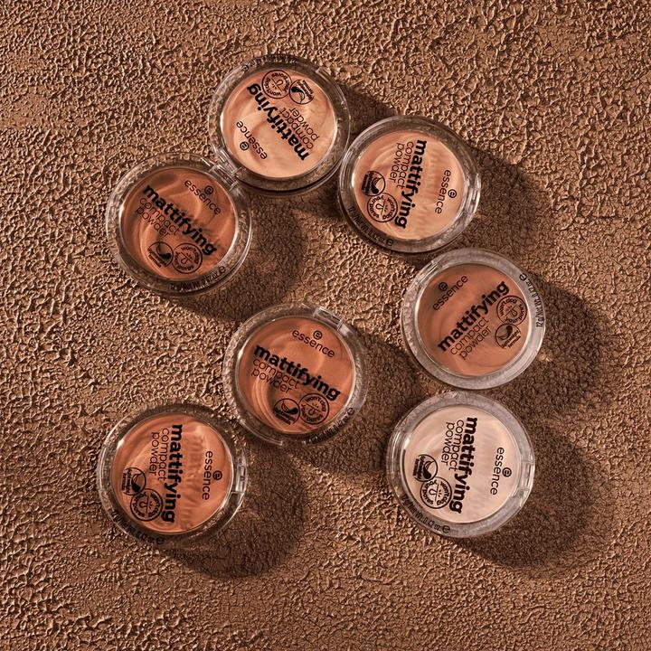 Produktbild essence Mattifying Compact (04 perfect beige)