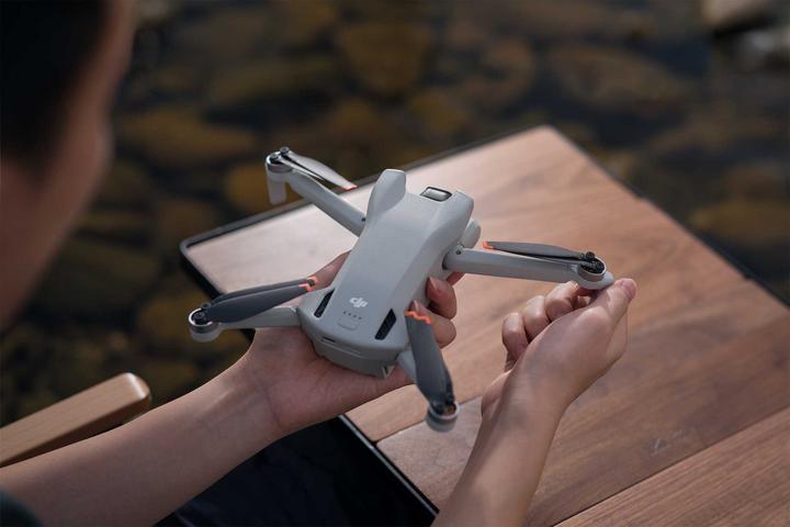 Produktbild DJI Mini 3 ohne Controller (38 min, 248 g, 12 Mpx)