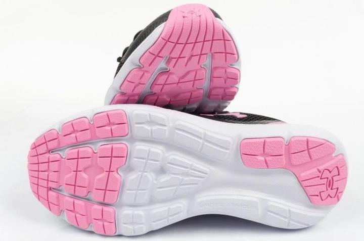 Image du produit Under Armour Baskets Surge 3 enfants (38)