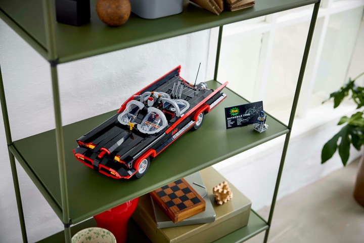 Produktbild LEGO Batmobile (76328, LEGO DC, LEGO Seltene Sets)