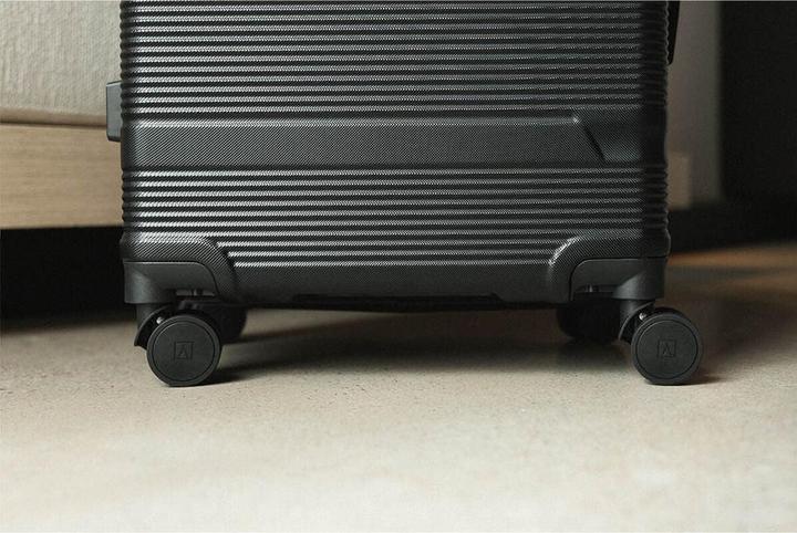 Image du produit Numada Black plane suitcase,55 x 20 x 40 cm (38.40 l)