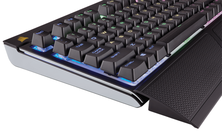 Image du produit Corsair Gaming STRAFE RGB SILENT (CH, Filaire)
