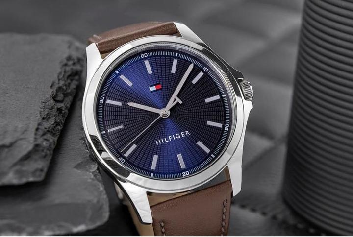 Produktbild Tommy Hilfiger Bruce Herrenuhr 1710669 + BOX (Analoguhr, 42 mm)