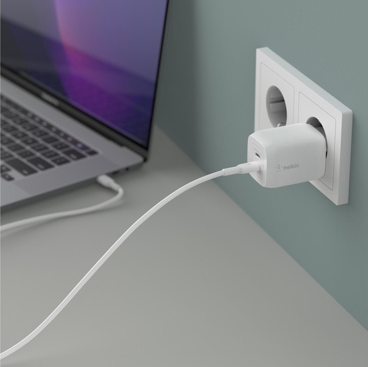 Actual product image Belkin Boost Charge Pro 2-Port GaN Charger (65 W)