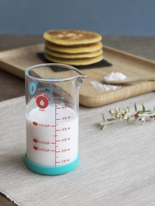 Produktbild Pebbly Messbecher mit Silikonboden (200 ml)