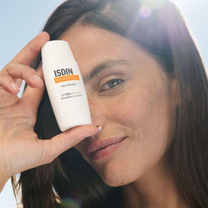 Actual product image Isdin FOTO ULTRA SPOT PREVENT SPF50+ 50ML. (SPF 50+, 50 ml)