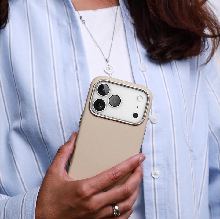 Actual product image Vonmählen Like Leather Case (Apple iPhone 17 Pro)