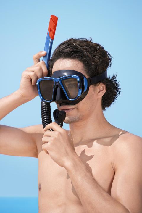 Actual product image Bestway Hydro-Pro BlackSea Snorkel & Fin Set, Adult, Half face mask, Tempered glass, Assorted colour