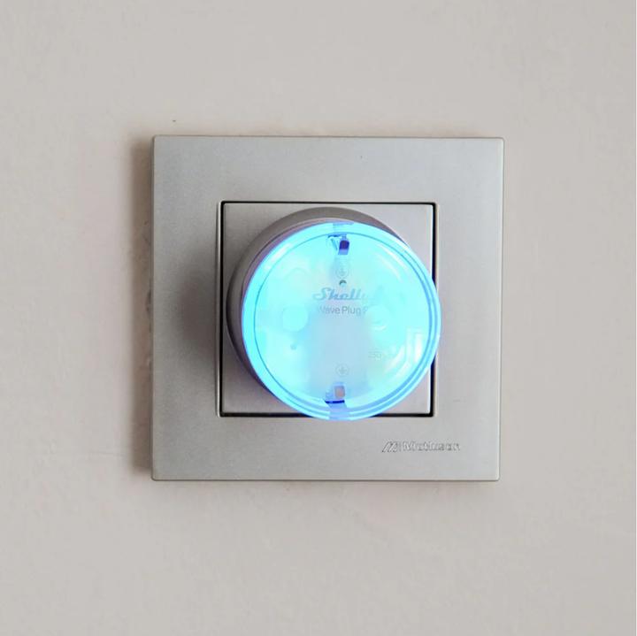 Actual product image Shelly Wave Plug S LR