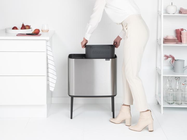 Produktbild Brabantia Mülleimer zur Trennung mit Knopf, silber (31 62 27) (34 l)