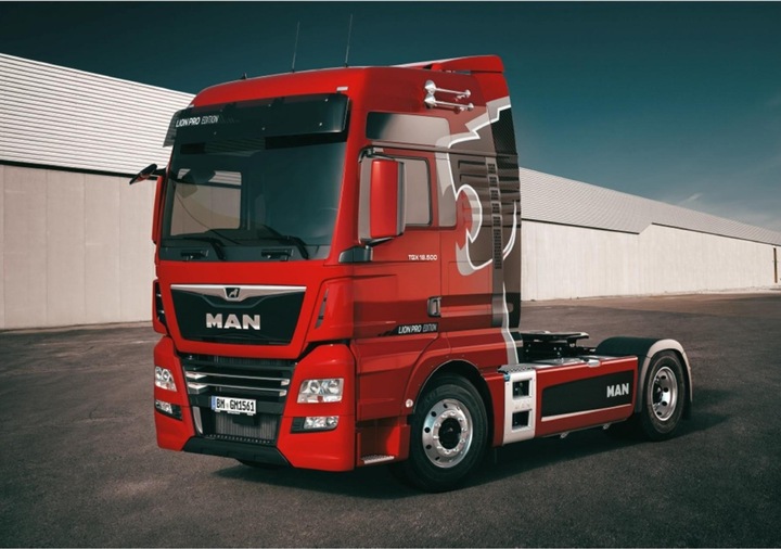 Actual product image 1:24 MAN TGX XXL D38
