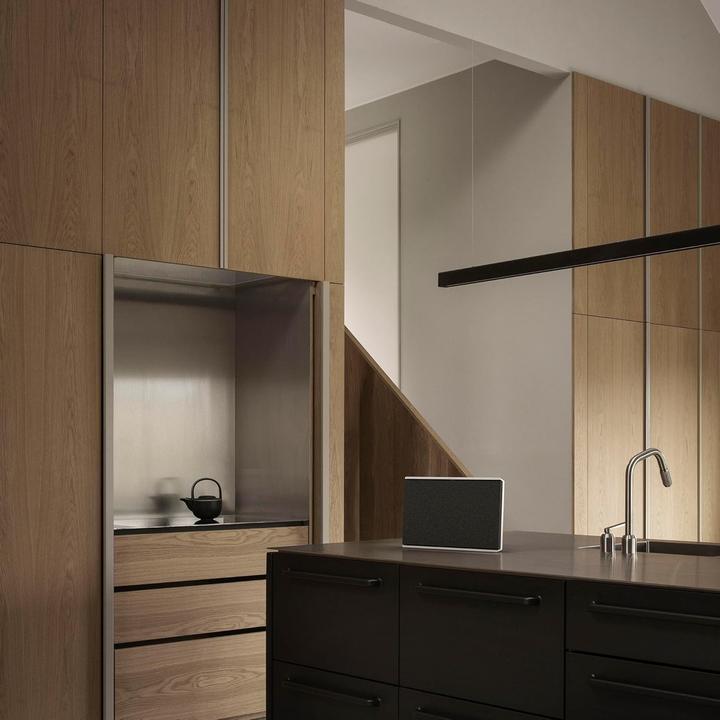 Actual product image B&O Beosound Level (16 h)