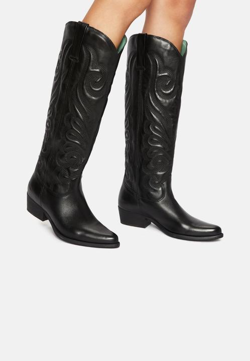 Actual product image Felmini The cowboy boot with heel from, is characterised by beautiful embroidery on the shaft (39)