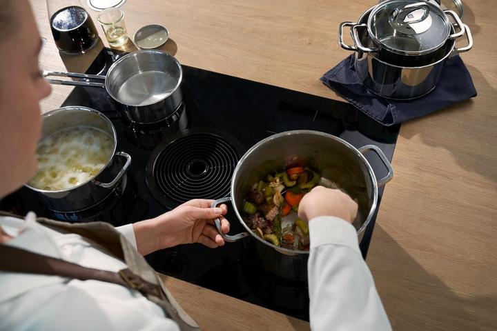 Produktbild Zwilling Quadro Kochgeschirr-Set (Pfannenset + Topfset, Aluminium, Edelstahl, 16 x 33 cm)