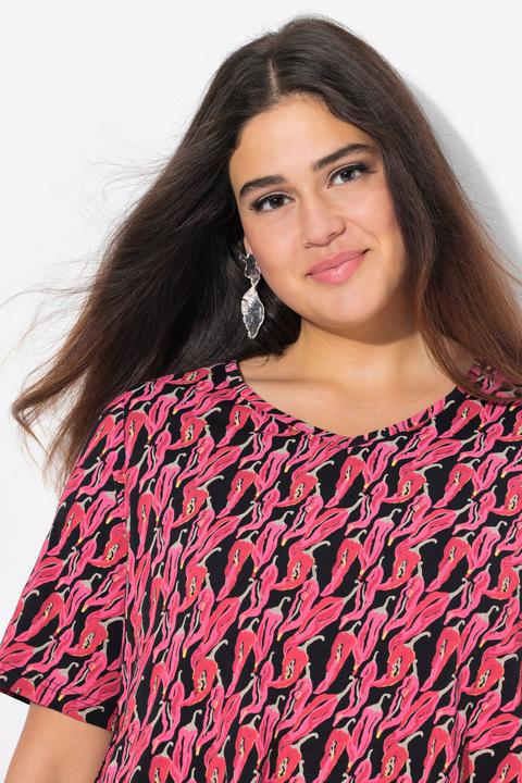 Actual product image Ulla Popken Pepper Print Short Sleeve V-Neck Tee (58)