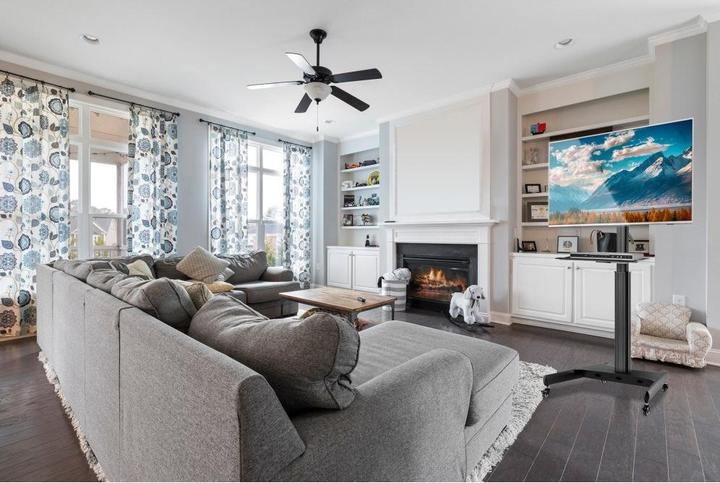 Image du produit Techly Chariot TV pour TV LCD LED, avec étagère (35 kg, 32" - 65")