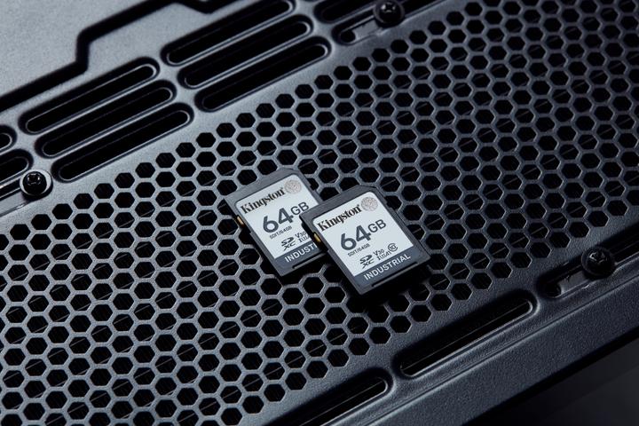 Actual product image Kingston Card Ind. SD +ADP 64GB pSLC (64 GB, SDXC, U3, UHS-I)