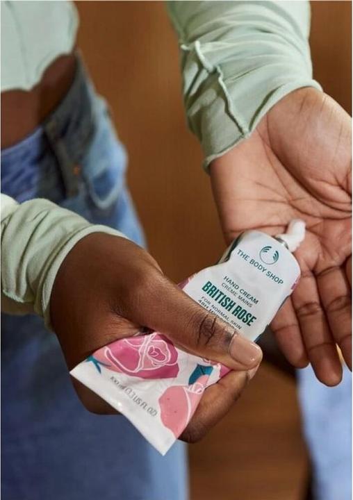 Produktbild The Body Shop - Moisturizing hand cream British Rose (Hand Cream) - Volume: 30 ml (30 ml)