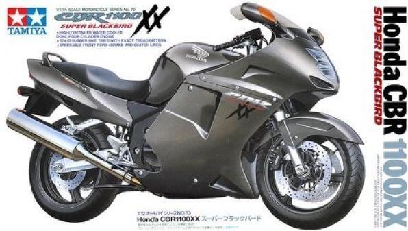 Actual product image Tamiya 1:12 Honda CBR110XX Super Blackbird